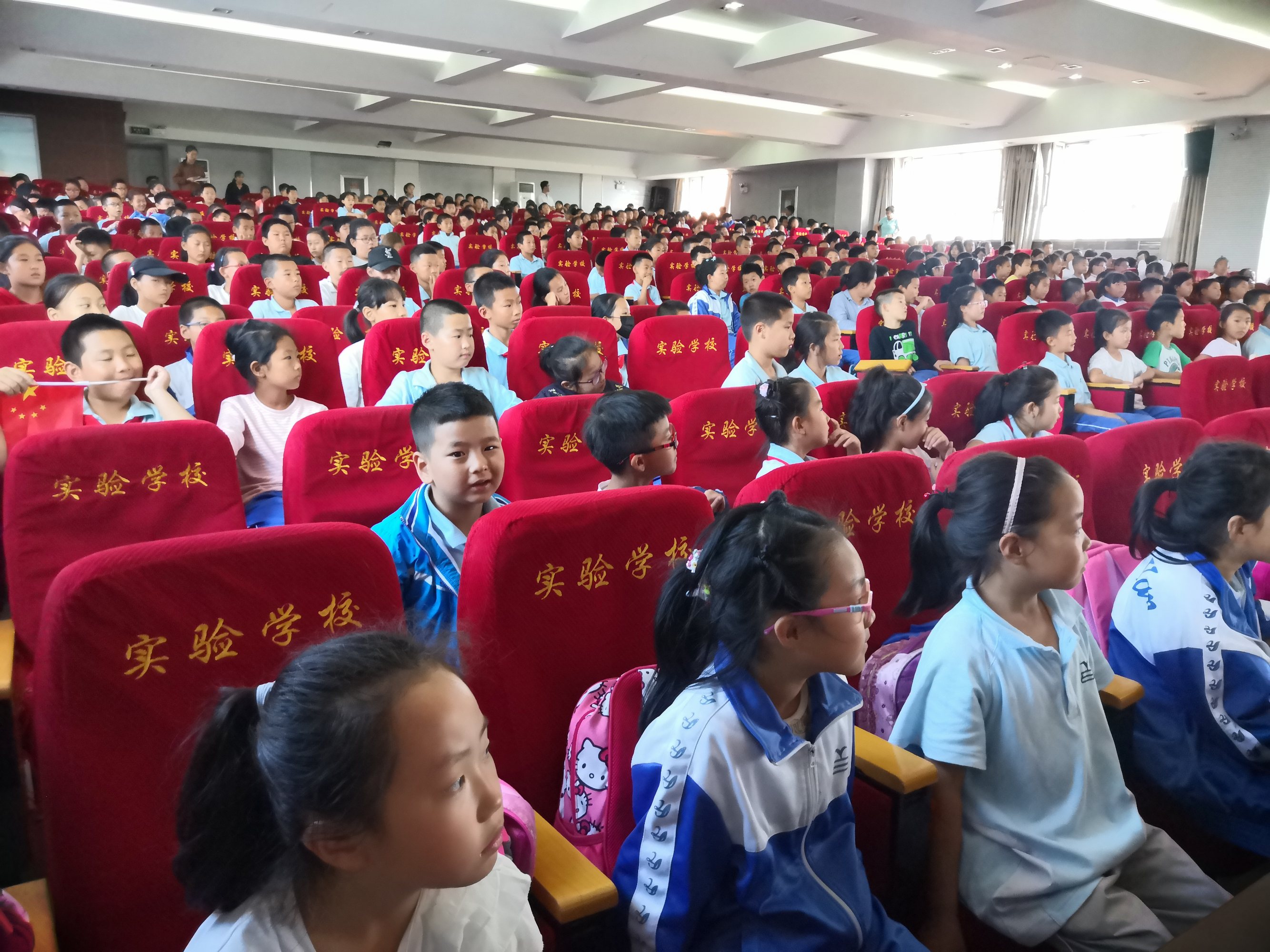 冰雪运动课程进校园走进汽开区实验学校