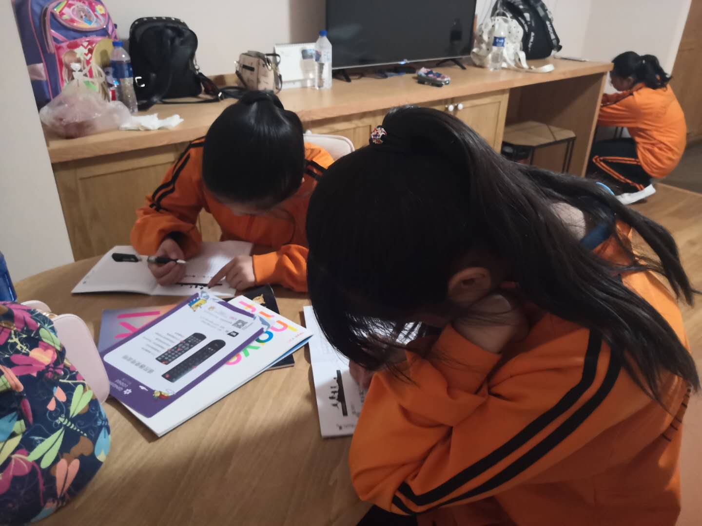 1558330163117993.jpg a9ed8cb82dccd51f50972a75b3eeb26.jpg